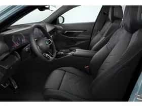 BMW i5 (2025) thumbnail 3