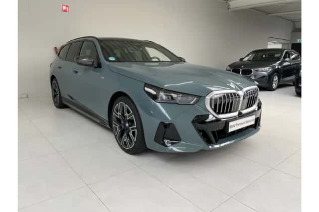 BMW i5 (2025) thumbnail 5