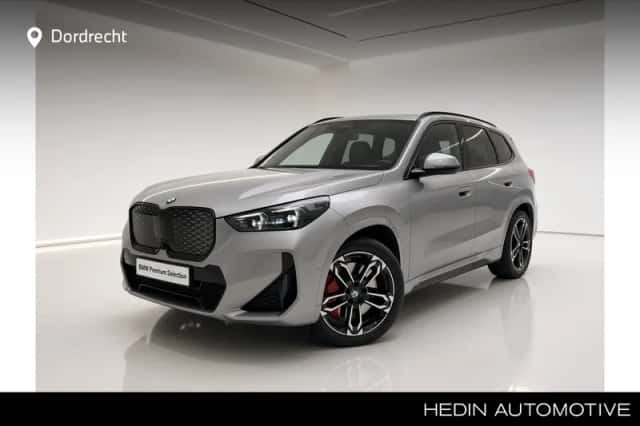 BMW iX1 (2026) thumbnail 1