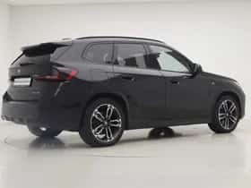 BMW iX1 (2023) thumbnail 3