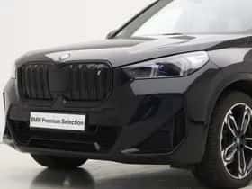 BMW iX1 (2023) thumbnail 9