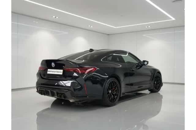 BMW M4 (2022) thumbnail 4
