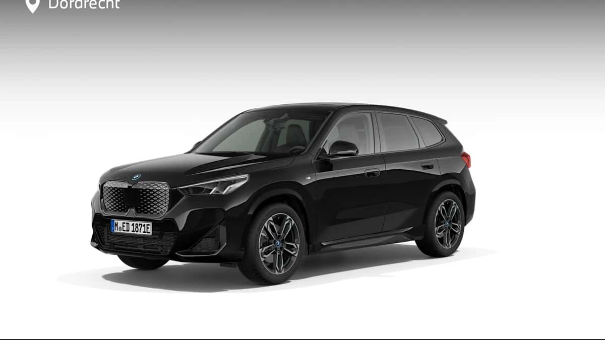 BMW iX1 (2023) — foto 1