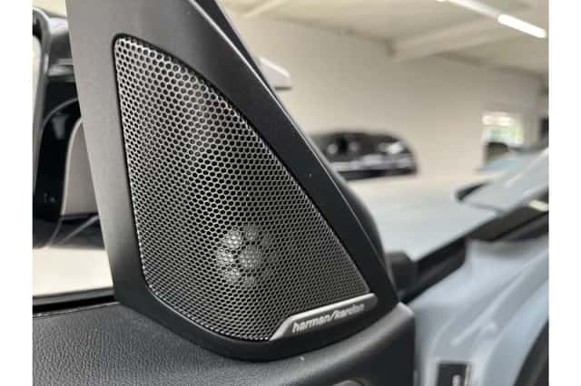 BMW i4 (2021) thumbnail 5