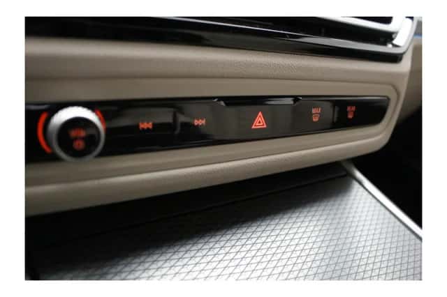BMW 3-Serie (2023) thumbnail 5