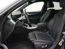 BMW i4 (2023) thumbnail 12