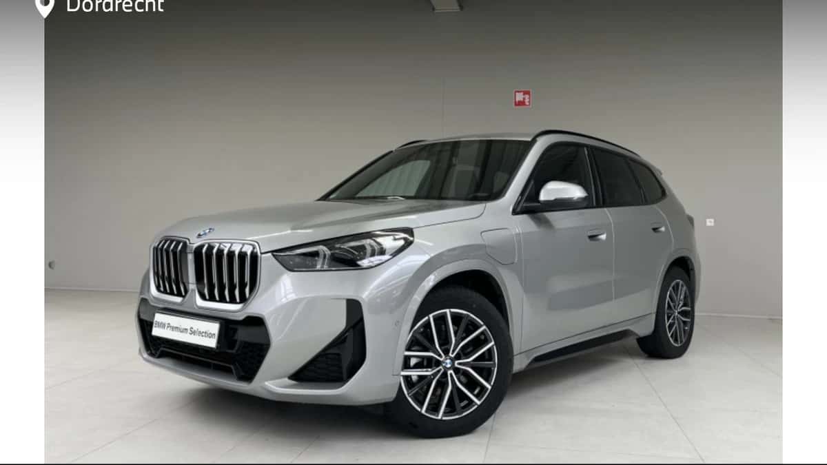 BMW X1 (2025) — foto 1