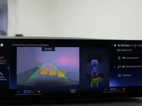 BMW i4 (2022) thumbnail 22
