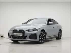 BMW i4 (2022) thumbnail 32
