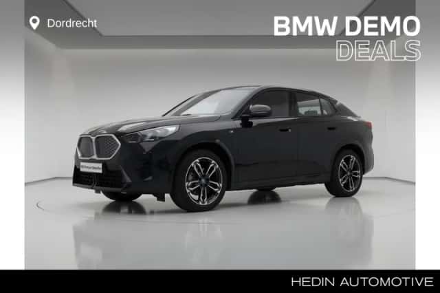 BMW iX2 (2024) thumbnail 1