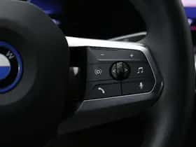BMW iX2 (2024) thumbnail 23