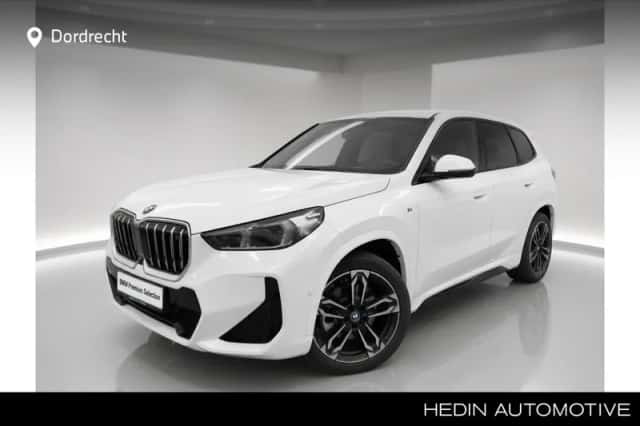 BMW iX1 (2023) thumbnail 1