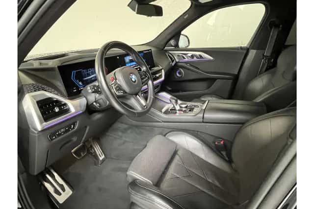 BMW XM (2023) thumbnail 4