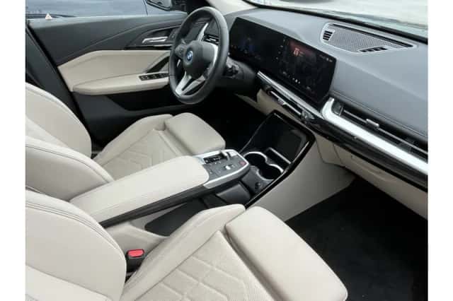 BMW X1 (2025) thumbnail 4