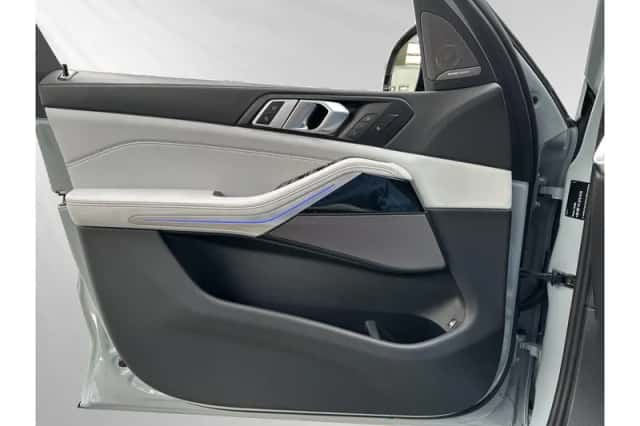 BMW X5 (2026) thumbnail 5