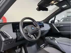 BMW iX (2025) thumbnail 16