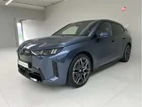BMW iX (2025) thumbnail 3