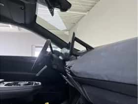 BMW iX (2025) thumbnail 23