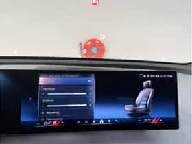BMW iX (2025) thumbnail 31
