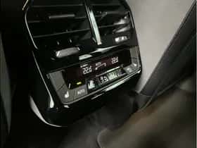 BMW iX (2025) thumbnail 38