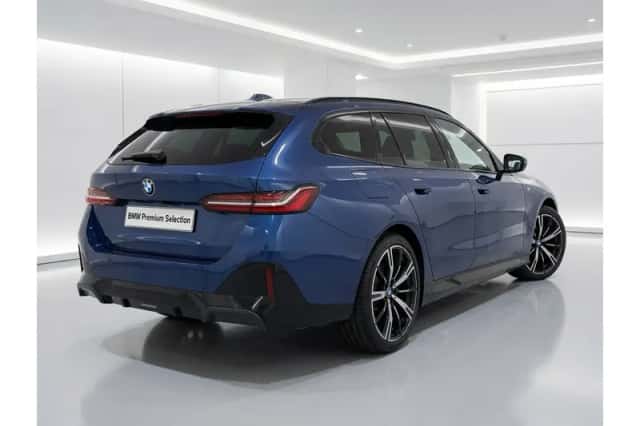 BMW i5 (2024) thumbnail 3