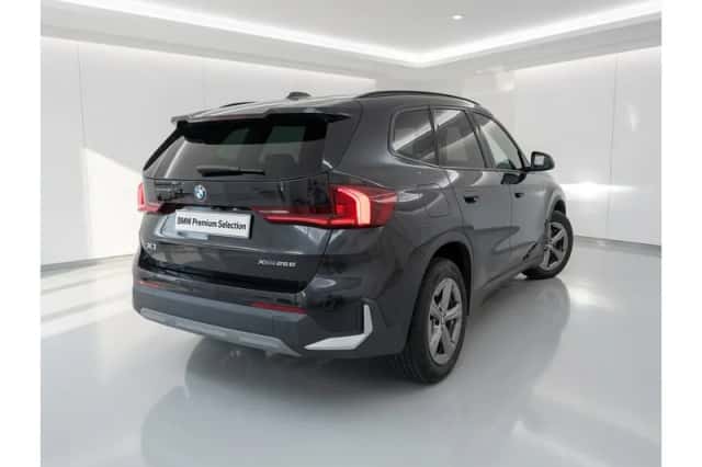 BMW X1 (2023) thumbnail 4