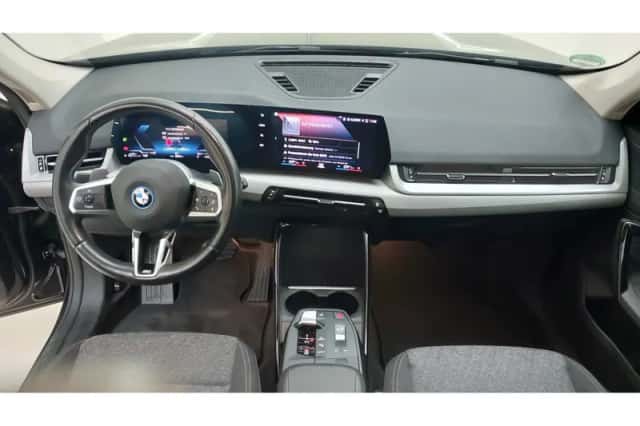 BMW X1 (2023) thumbnail 5