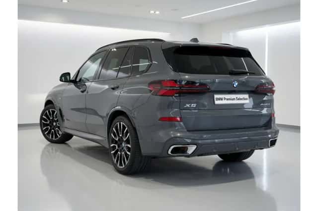 BMW X5 (2025) thumbnail 2