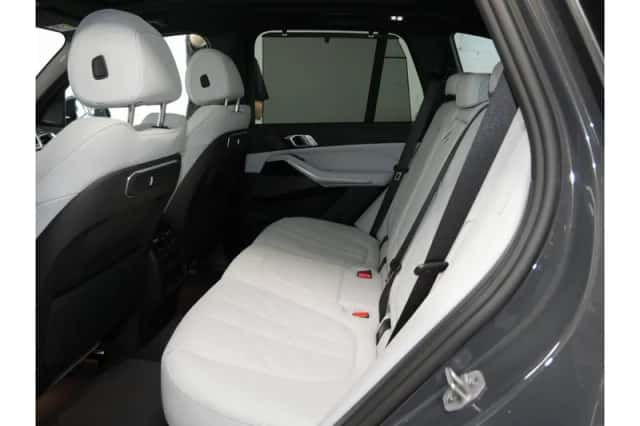 BMW X5 (2025) thumbnail 5
