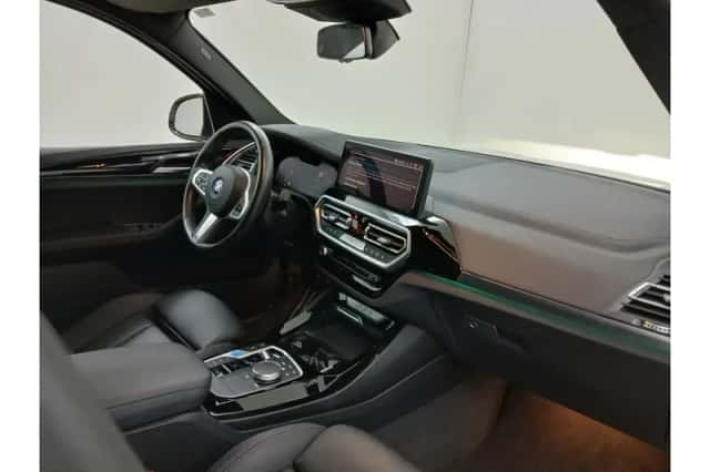 BMW iX3 (2023) thumbnail 5