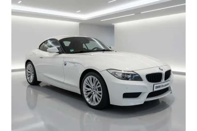 BMW Z4 (2011) thumbnail 3