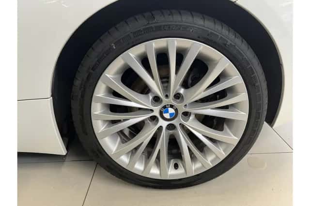 BMW Z4 (2011) thumbnail 6