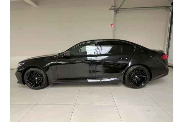 BMW M5 (2025) thumbnail 5