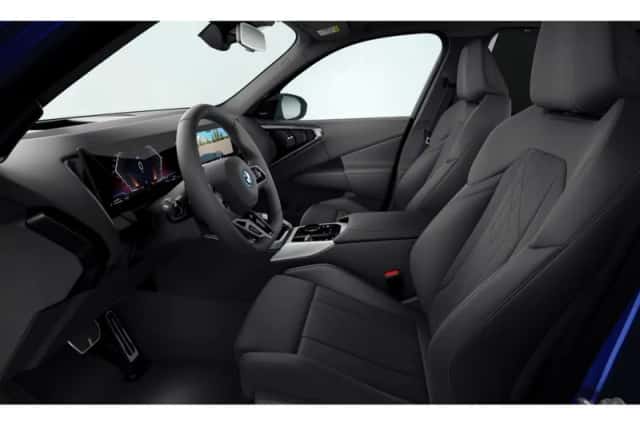 BMW X3 (2024) thumbnail 3