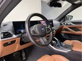BMW i4 (2023) thumbnail 15