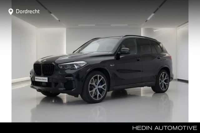 BMW X5 (2023) thumbnail 1