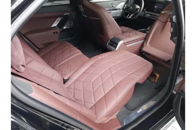 BMW 7-Serie (2024) thumbnail 5