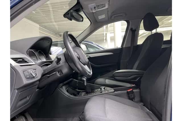BMW X1 (2022) thumbnail 3