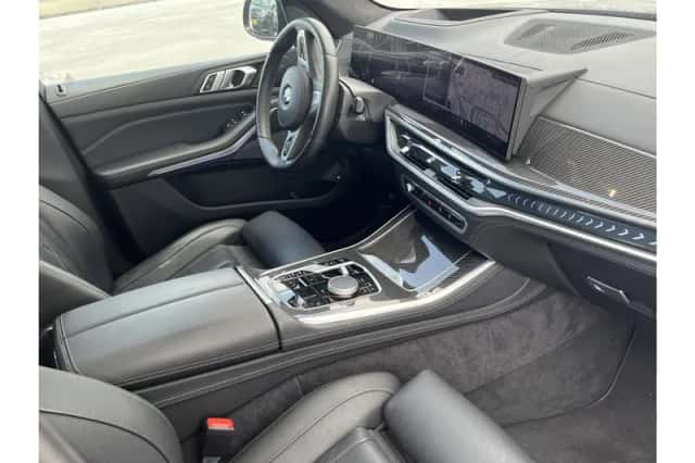 BMW X5 (2024) thumbnail 4