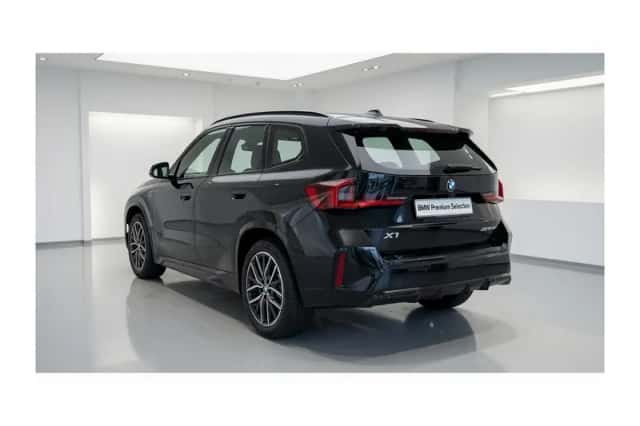 BMW X1 (2024) thumbnail 5