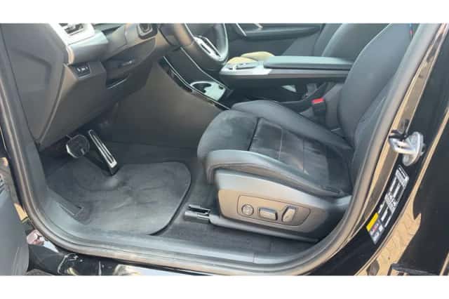 BMW X1 (2024) thumbnail 6