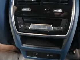 BMW XM (2025) thumbnail 8