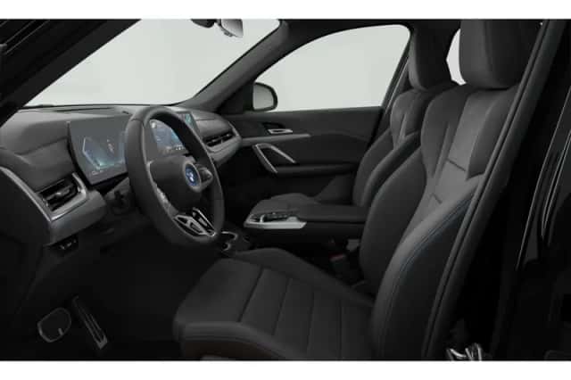 BMW X1 (2025) thumbnail 2