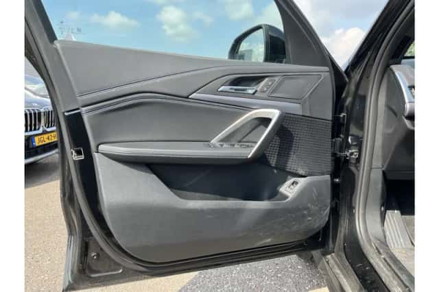 BMW X1 (2025) thumbnail 4