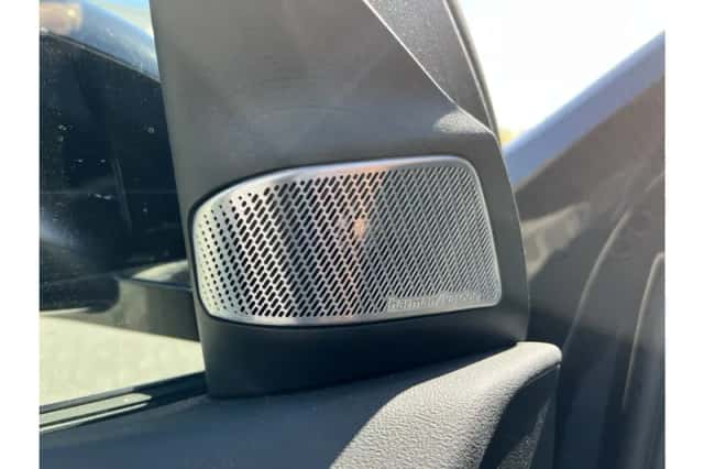 BMW iX3 (2025) thumbnail 6