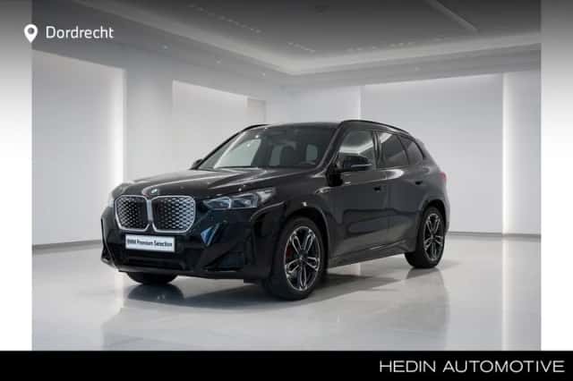 BMW iX1 (2026) thumbnail 1