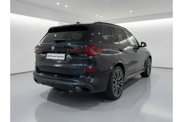 BMW X5 (2024) thumbnail 4