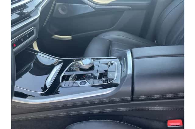 BMW X5 (2024) thumbnail 6