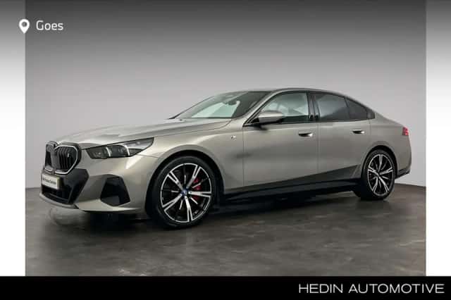 BMW i5 (2025) thumbnail 1