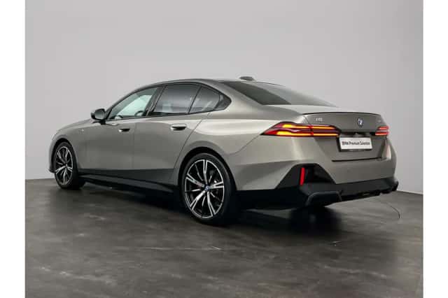 BMW i5 (2025) thumbnail 3